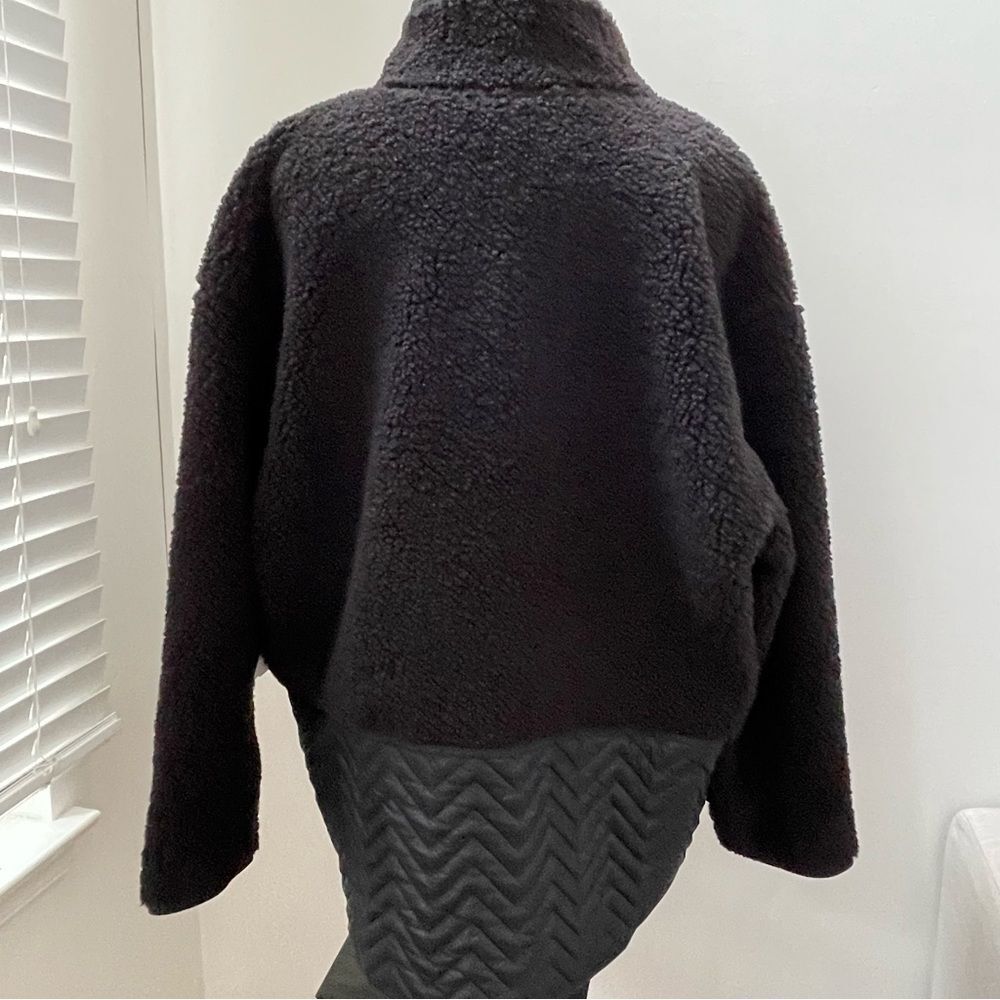 NWT Athleta Cozy Sherpa Snap Sweatshirt Black Size XL Oversized - Picture 6 of 16